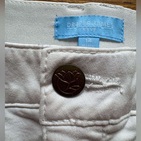 Draper James RSVP women’s white shorts-size 14- 6.25 inch inseam - Picture 7 of 11